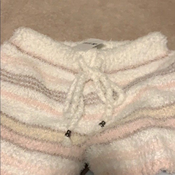 Cute pajama shorts with stripes - Picture 2 of 2